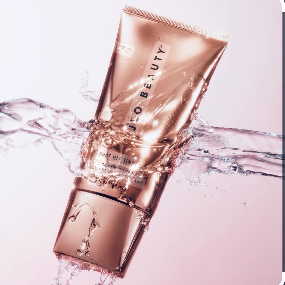JLo gel cleanser. Sealed! Olive complex makeup remover cleanser (2)